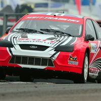 Andy Scott took a hat-trick of heat wins in the Tony Bardy Motorsport-prepared Ford Focus ST T16 4x4 at Lydden Hill