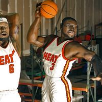 PTA - James and Wade Statues