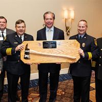 Lt. Gov. Dewhurst Receives Champion of the Axe Award