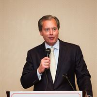 Champion of the Axe Award presented to Lt. Gov. David Dewhurst (R-TX)