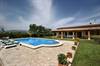 Burgues Exterior low res