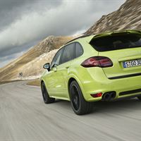 Cayenne GTS bak