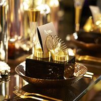 DESIGNLUSH's golden tablescape