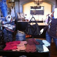 Apricot Lane Boutique Private Label image