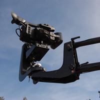 The Zero-Gravity Head Design in the engineered Carbon XL Camera Crane