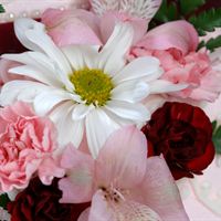 Cakes with Flowers - the perfect Valentine combination