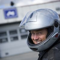 Bilprovningen besiktar hojar i mobil anläggning på MC live.