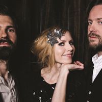A Camp: Nathan Larson, Nina Persson, Niklas Frisk 