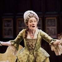 She Stoops to Conquer