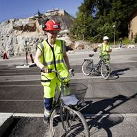 NCC:s Emma Adolfi och Gustav Eli cyklar