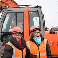 Första spadtaget i Hölö