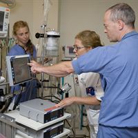 Johanna Nilsson, IVA-sjuksköterska ECMO, Paulin Mattsson, IVA-sjuksköterska ECMO, Bernhard Holzgraefe, Bitr Överläkare ECMO