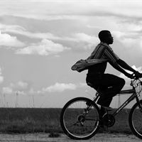 Cyklist, Zambezi-slätten. Fotograf: Rose-Marie Westling