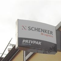 Schenker Privpak skylt