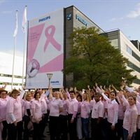 Philips-medarbejdere i lyserødt