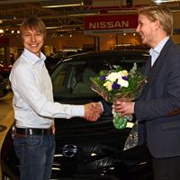 Leveranserna av Nissan LEAF igång i Sverige