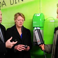 Invigning av mobilkontrollerade laddstolpar, P-hus Vartofta, Södermalm