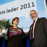 Årets Leder 2011: Lise Egholm sammen med formand for Lederne Svend Askær. Foto: Thomas Tolstrup