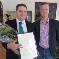 Per Ankersjö till vänster, Klas Elm, ordförande Svensk Cykling till höger