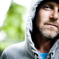 Jo Nesbø (fotograf Håkon Eikesdal)