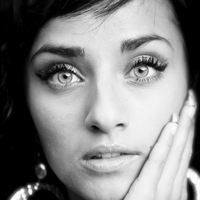 Jasmine Kara, Foto Michael R Falla