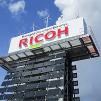 Ricoh Eko-skylt närbild