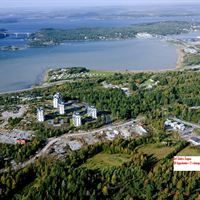 Flygbild över Västra Hallerna, Stenungsund