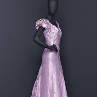 Den rosa från sent 1930-tal, har tillhört kronprinsessan Louise