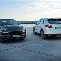 Cayenne Turbo och Hybrid