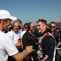 Mattias Ekström grattulerar Dick Sahlén 