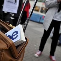 /be är pocketbok - lätt att bära med, billig att köpa