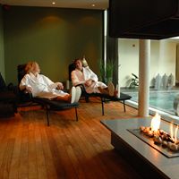 Relaxavdelning med brasa 
