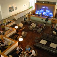 Vy över lounge och Bula bar
