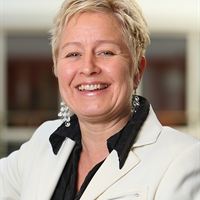Lena Ragnar, Affärsområdeschef, Steria
