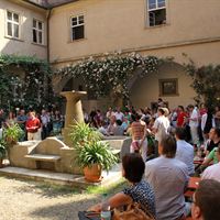 Im Innenhof von Schloss Zeilitzheim