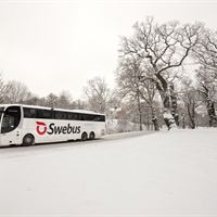 Swebus buss i vintermiljö