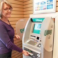 Ursula Tengelin tar ut kontanter