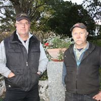Fredrik Andersson från Tarby gård och Johan Lindgren från Backa gård i Vallentuna utan för Stockholm har utsetts till årets svenska Östersjöbönder av Världsnaturfonden WWF.