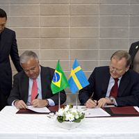 Photo from the contract signing