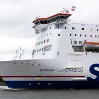 Stena Jutlandica med vindkraftverk 2