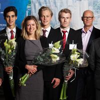 Vinnare KPMG International Case Competition med två jurymedlemmar