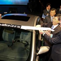 Hyundai Elantra Named 2012 NACOTY