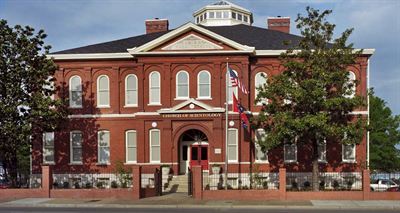 The Church of Scientology & Celebrity Centre of  Nashville, Tennessee, at 1130 8th Avenue South, hosts seminars to help artists flourish and  prosper in economic hard times. 