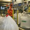 Helautomatisk förpackningsanläggning för fiskefoder levererad av Goodtech