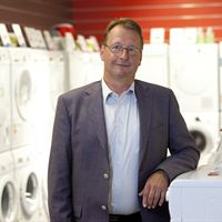 ELON storsatsar på Stockholmsområdet och öppnar 10 nya butiker. Vd är Ove Öhrn.