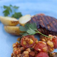 Köttbit med grillad potatis