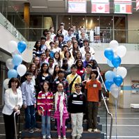 Lisa Kaul and students