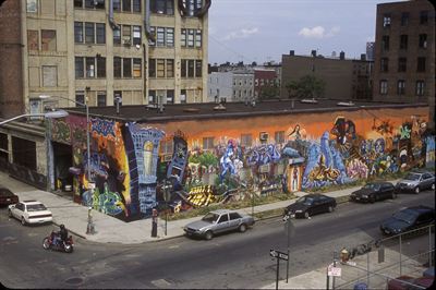 New York  2001, 10th Berry Street, Lady Pink. Fotograf: Malcolm Jacobson