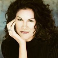 Author-Actress Mara Purl