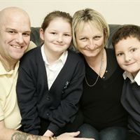 Self Unlimited Tony Harvey with Family for Bognor Prom 10K Run
